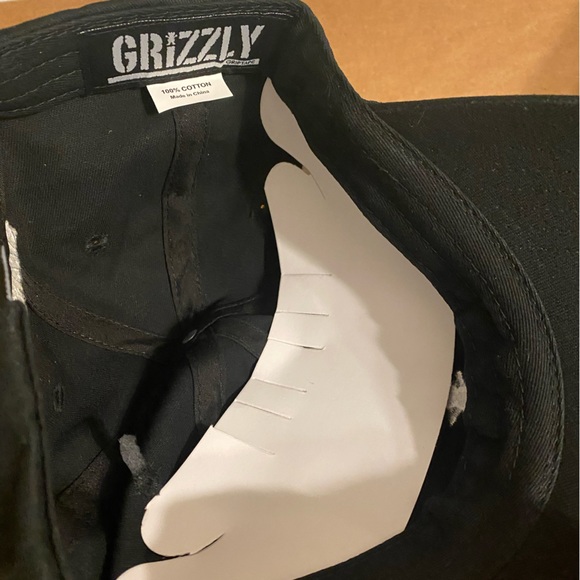 Grizzly black dads hat - Picture 3 of 3